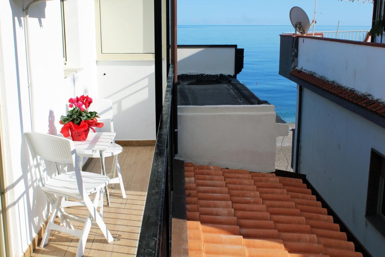 Casa Peppino Apartment Letojanni Luaran gambar